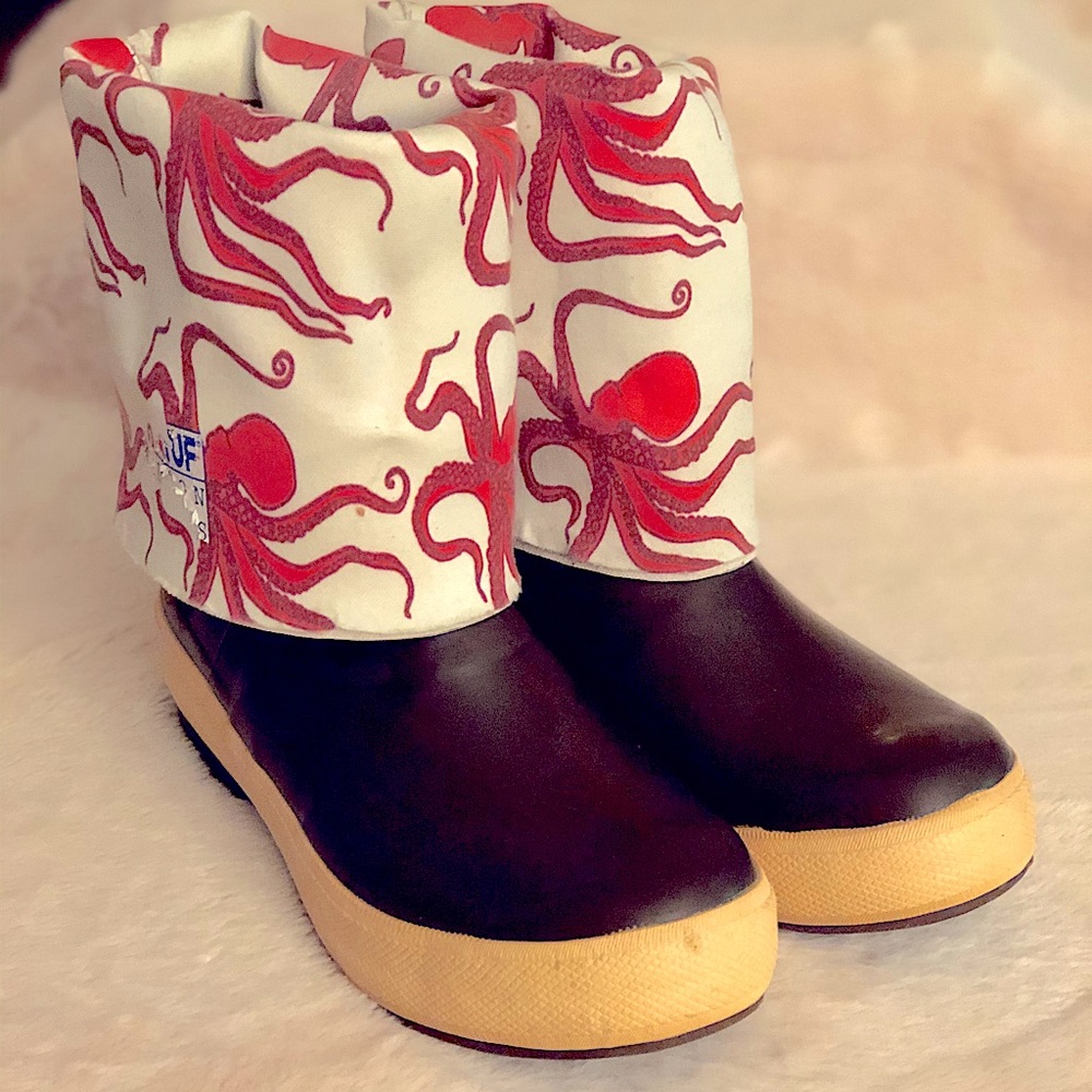 Xtratuf Salmon Sisters Legacy boots with octopus
